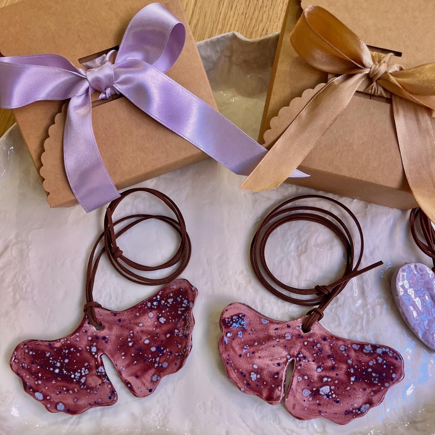 Collana con ciondolo FOGLIA di GINKGO