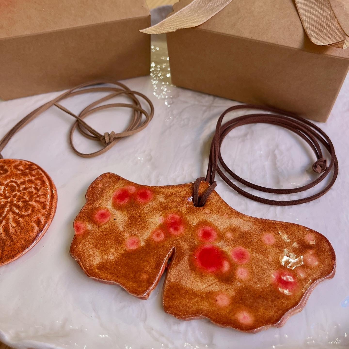 Collana con ciondolo FOGLIA di GINKGO